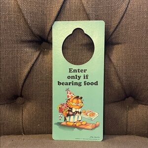 1980 Garfield Door Hanger with Food Message